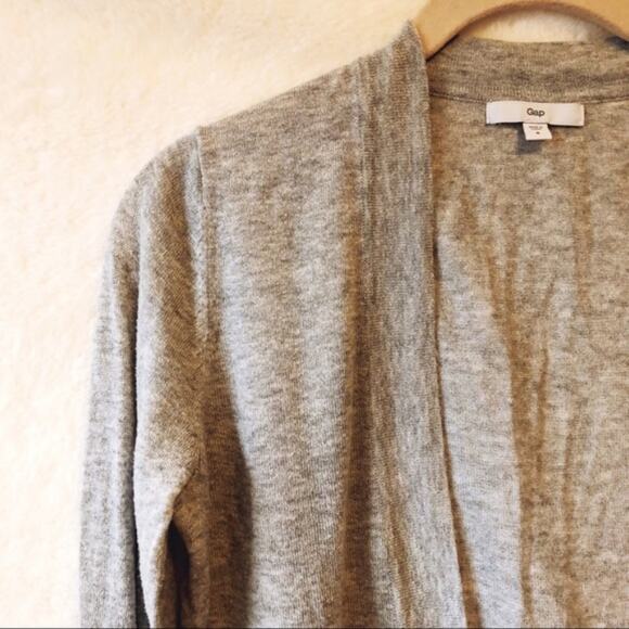 GAP Light Grey Long Sleeve Knit Cardigan - Picture 3 of 5